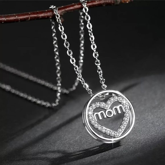 Stunning “Mom” 18KGP Necklace - Picture 5 of 9